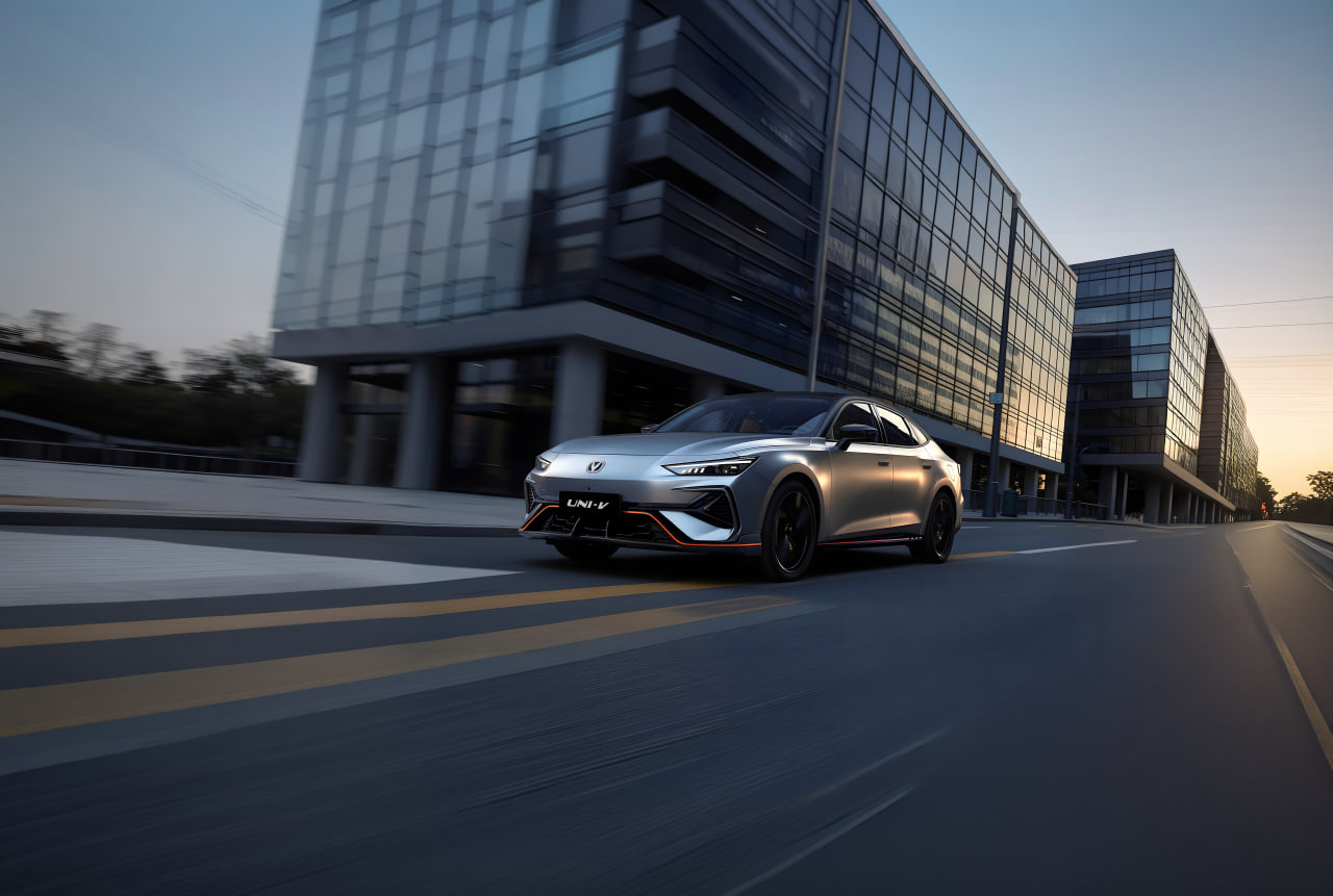 Changan Uni-V 2026 вышел на рынок России: новый мотор 2.0 turbo