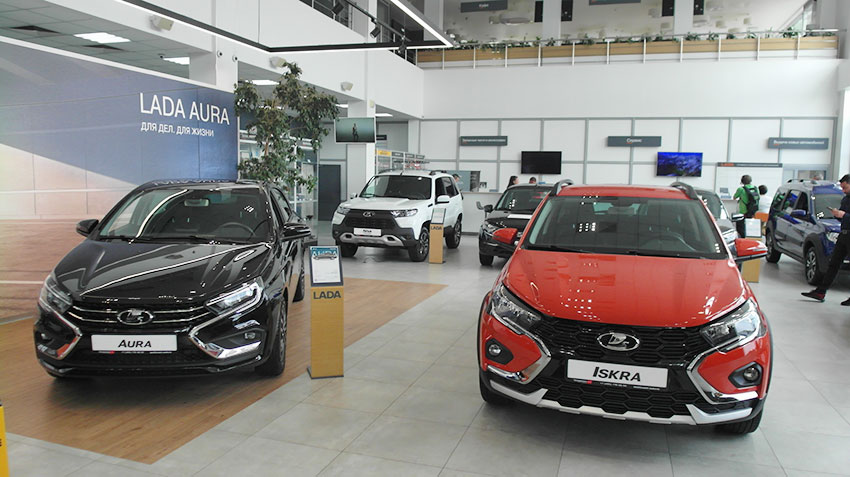 Шоу-рум LADA с моделью Iskra