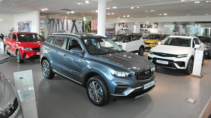 Автосалон Geely кроссоверы с пробегом